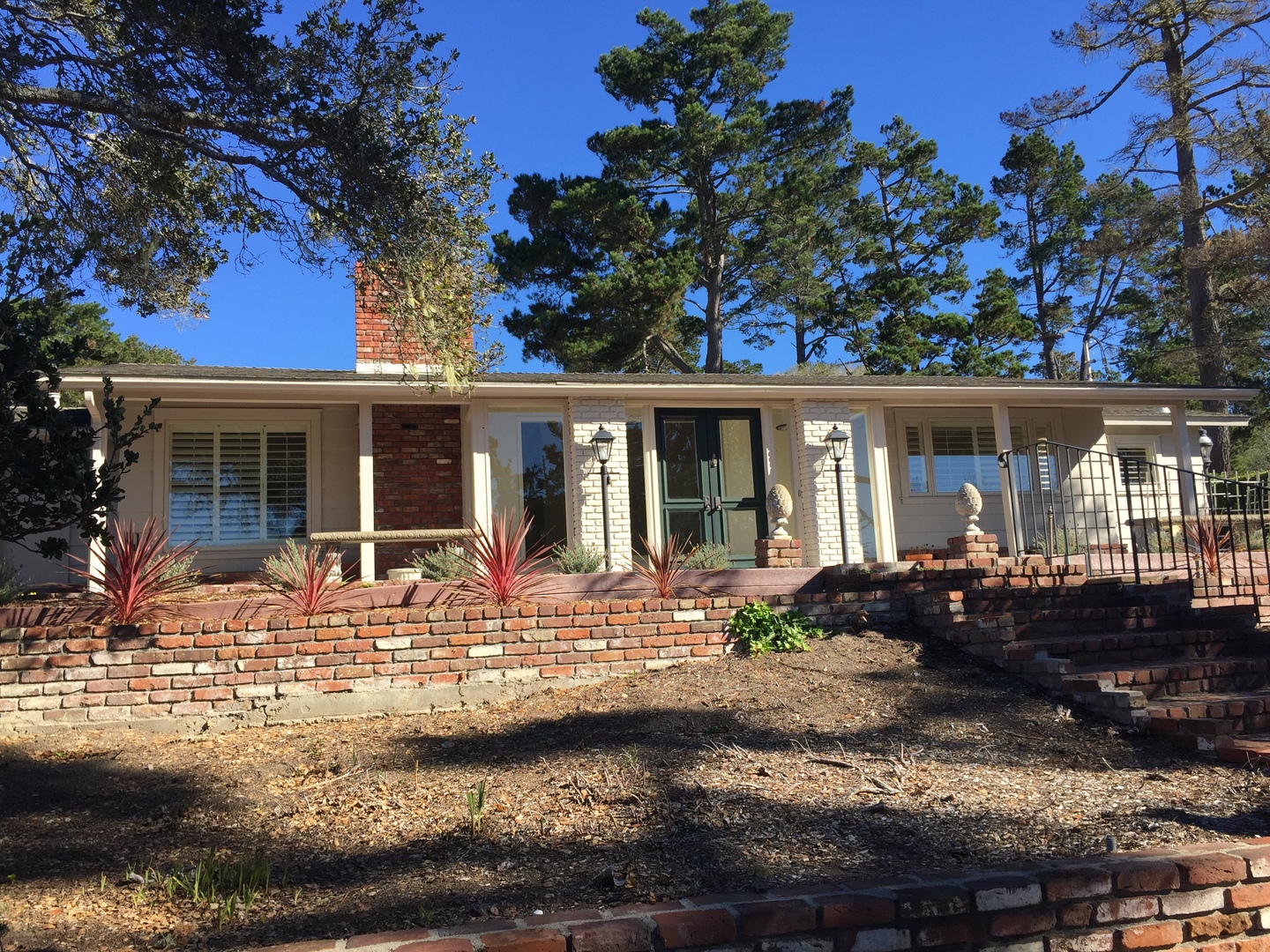 Pebble Beach Apartment: 1563 Sonado Road