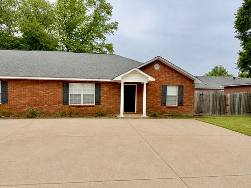 Updated Auburn Duplex – photo 1
