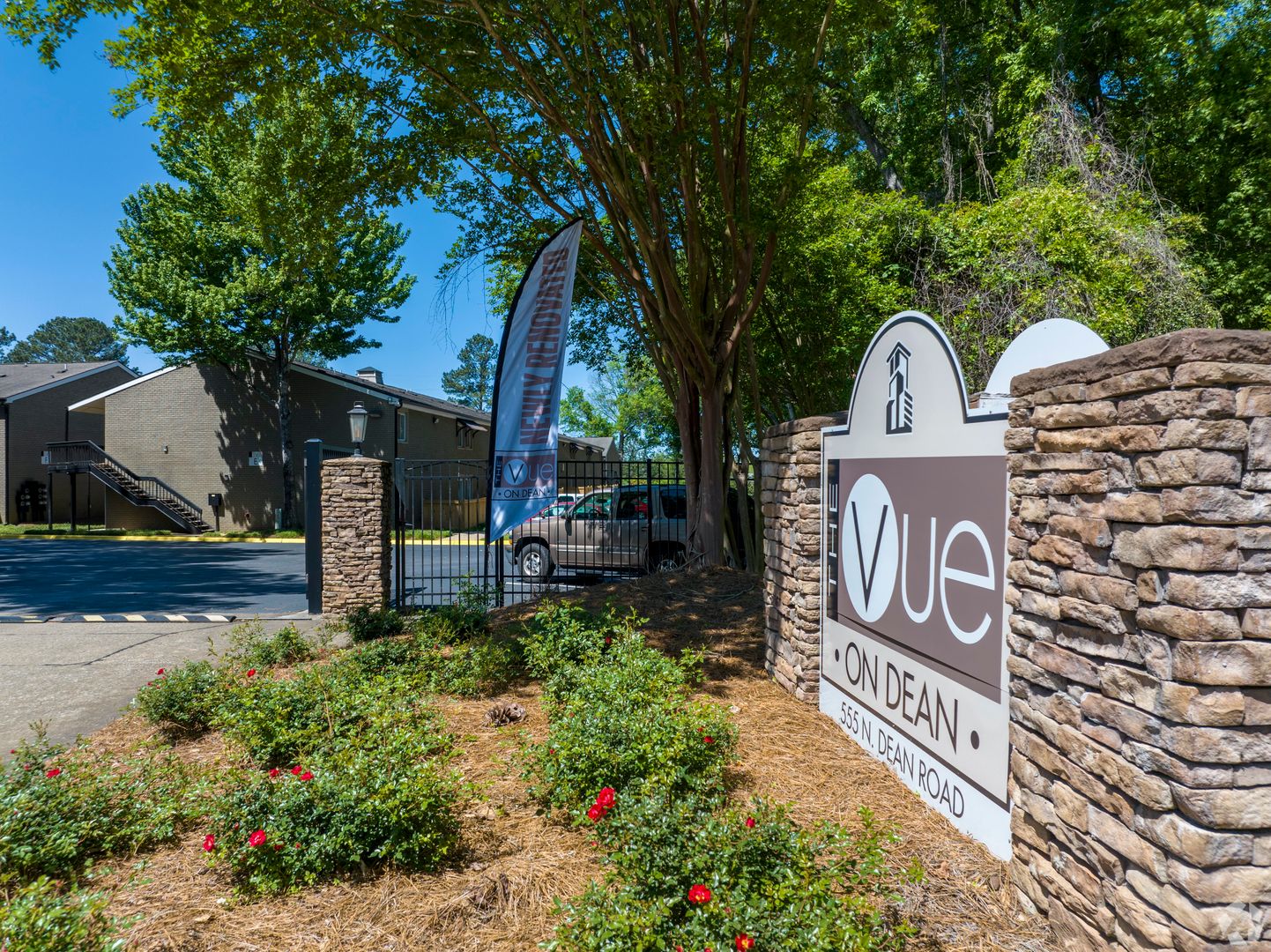 Auburn Apartment: 555 N. Dean Rd