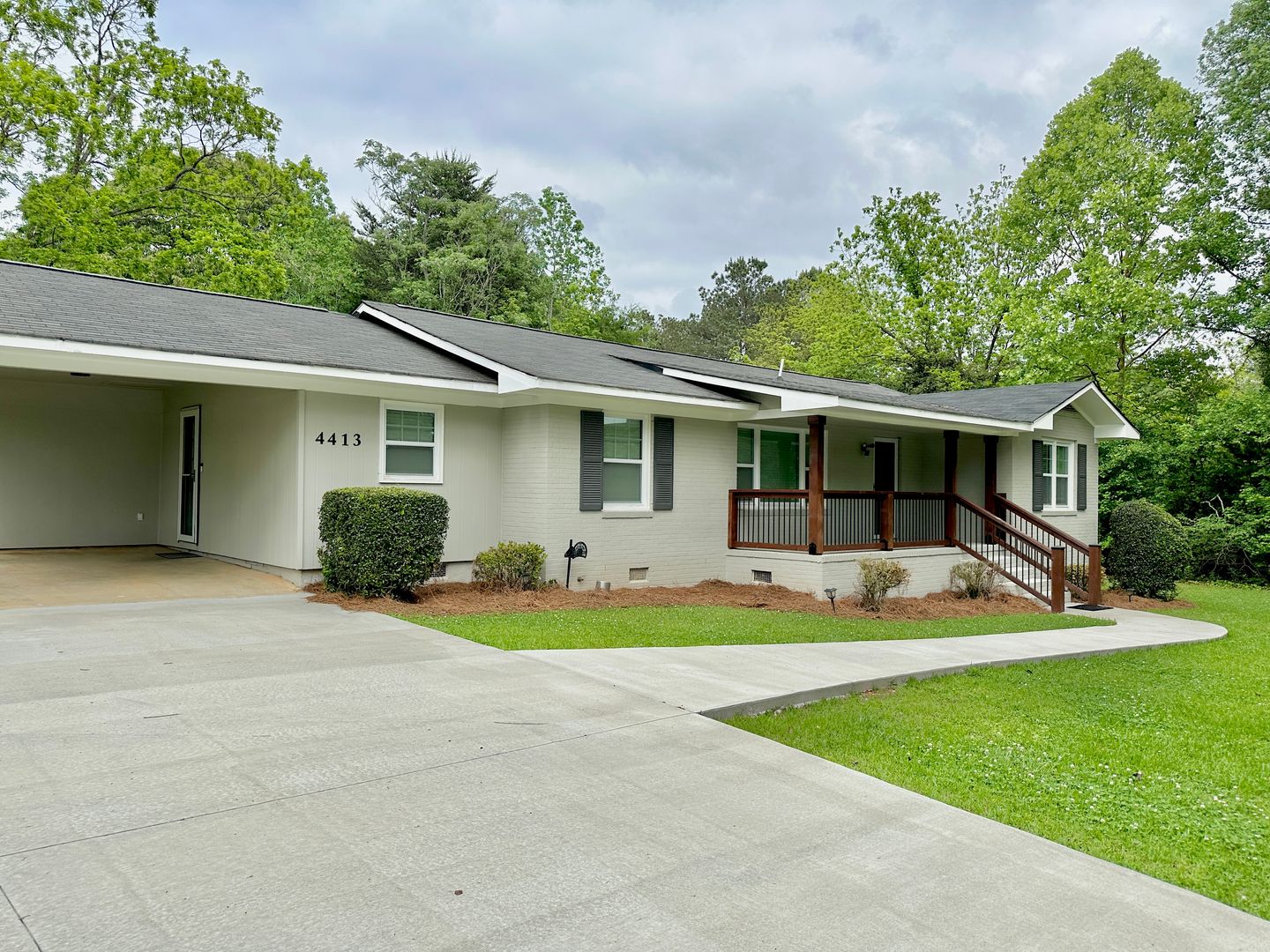 Opelika House: 4413 Oak Bowery Rd