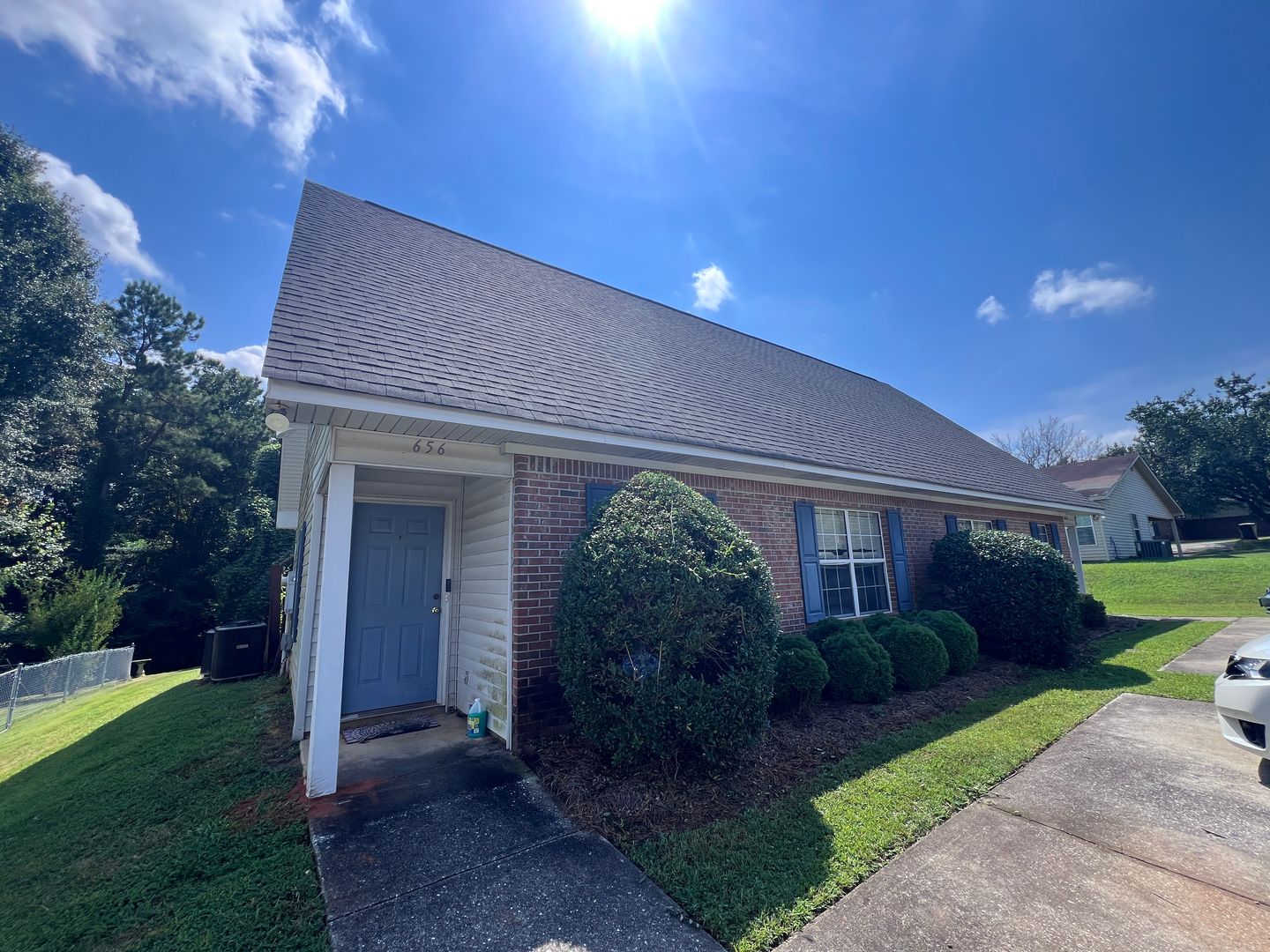 Auburn Apartment: 654-656 Center Pl