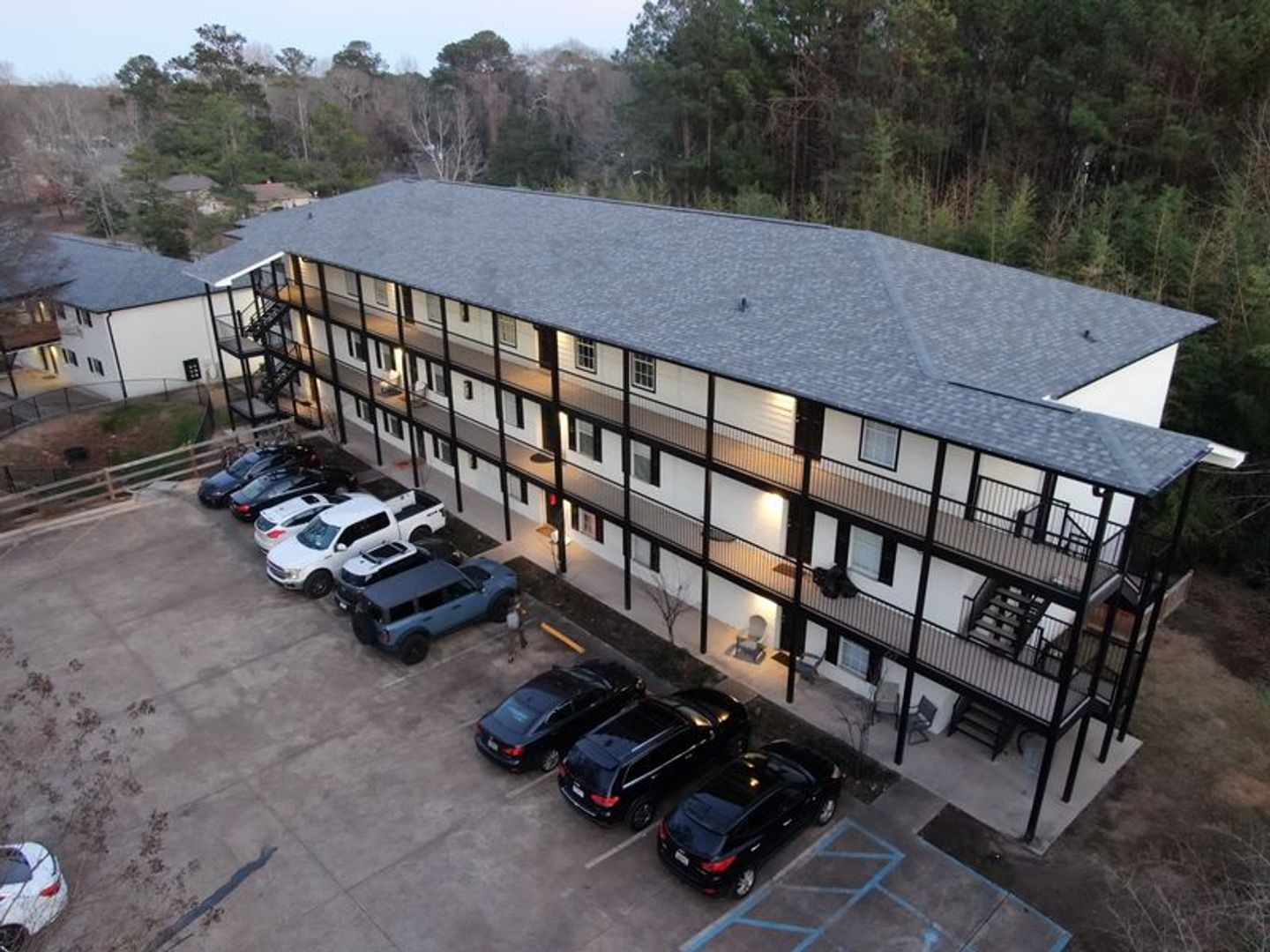 Auburn Apartment: 640 N. Ross St