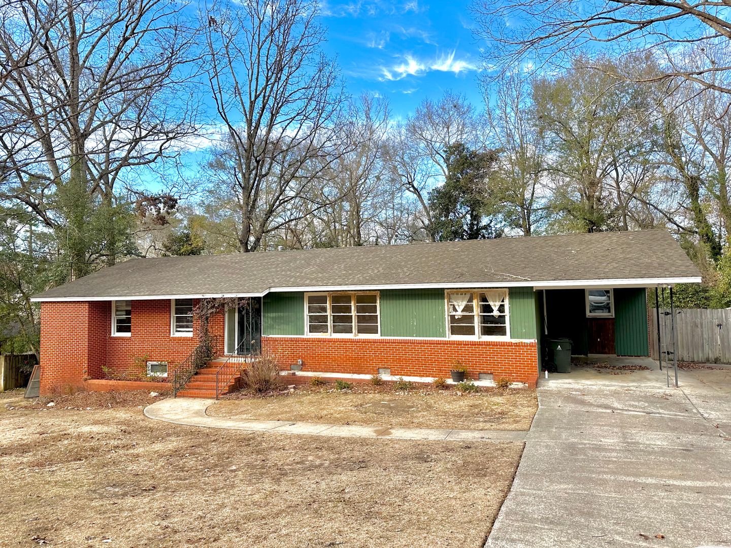 Auburn House: 719 McKinley Ave