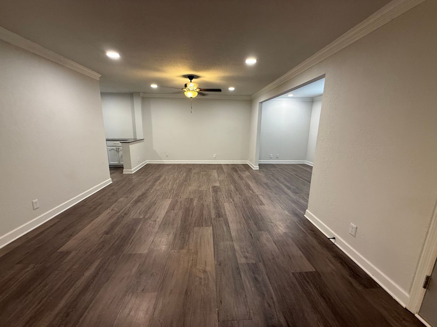 Auburn Apartment: 555 N. Dean Rd