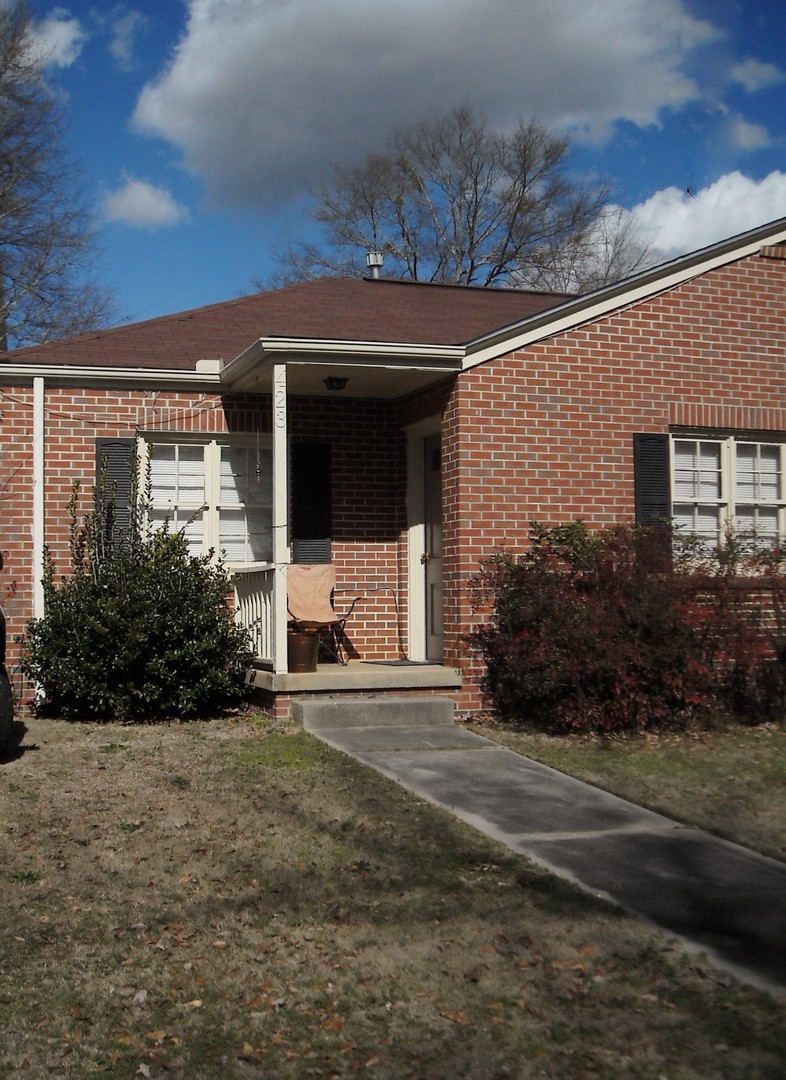 Auburn Apartment: 423-425 Harper Ave