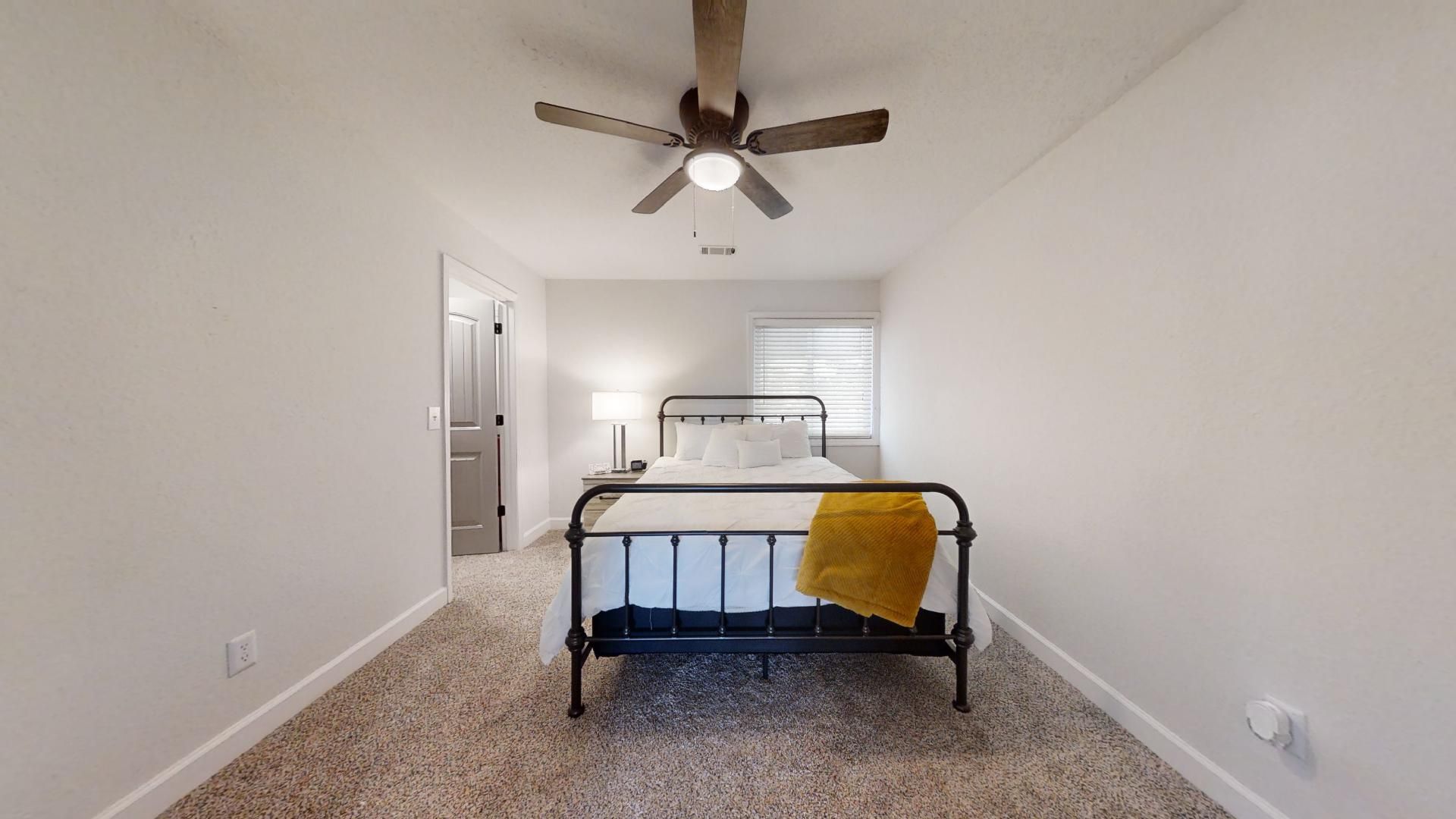 Auburn Apartment: 555 N. Dean Rd