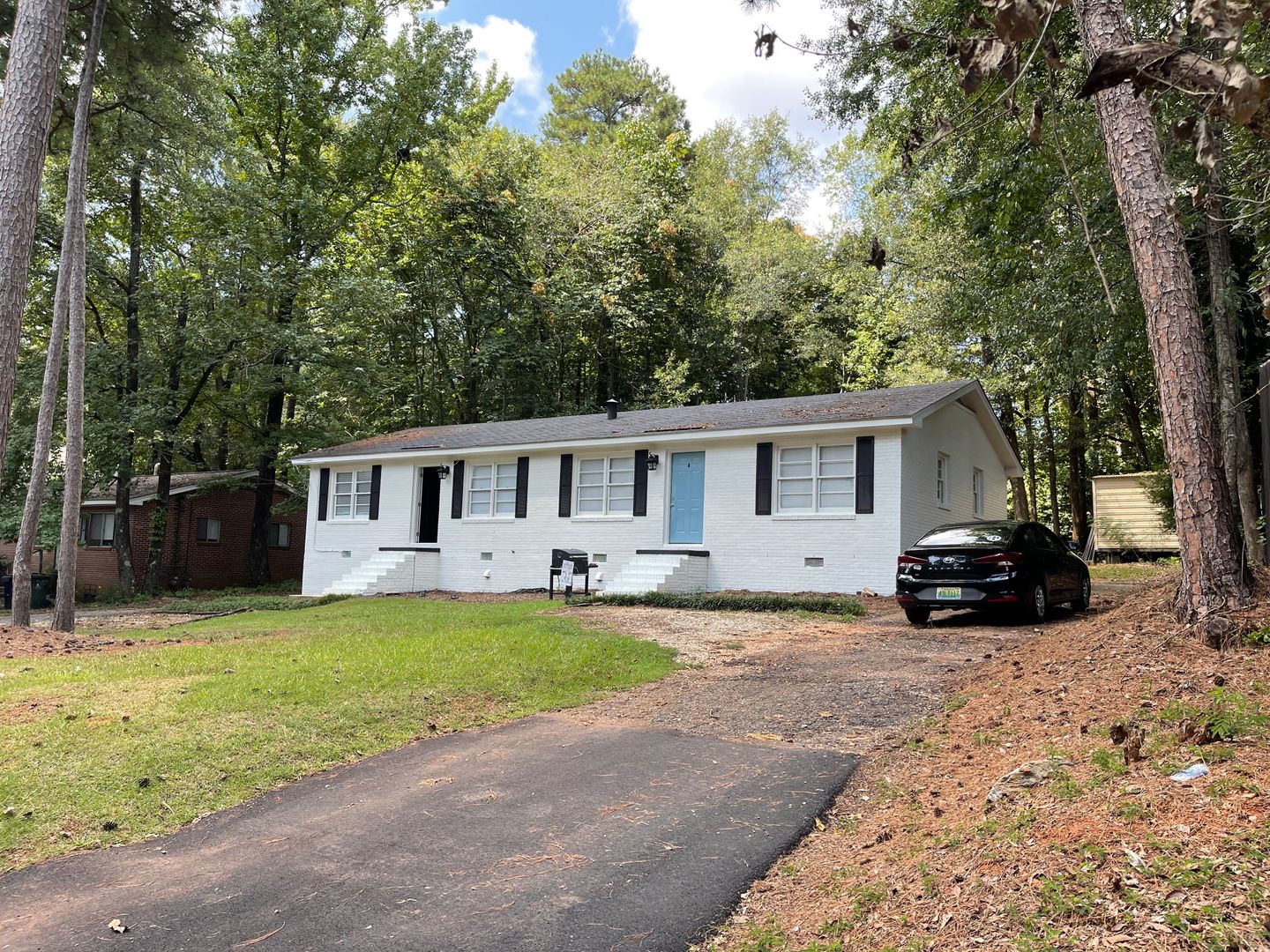 Auburn House: 138 Cone St