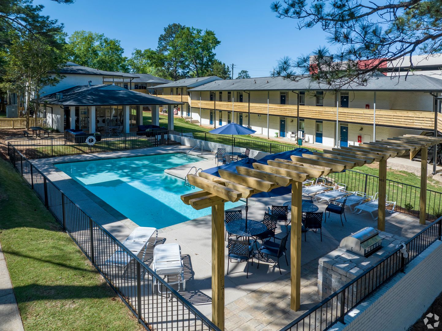 Auburn Apartment: 516 E. Glenn Ave