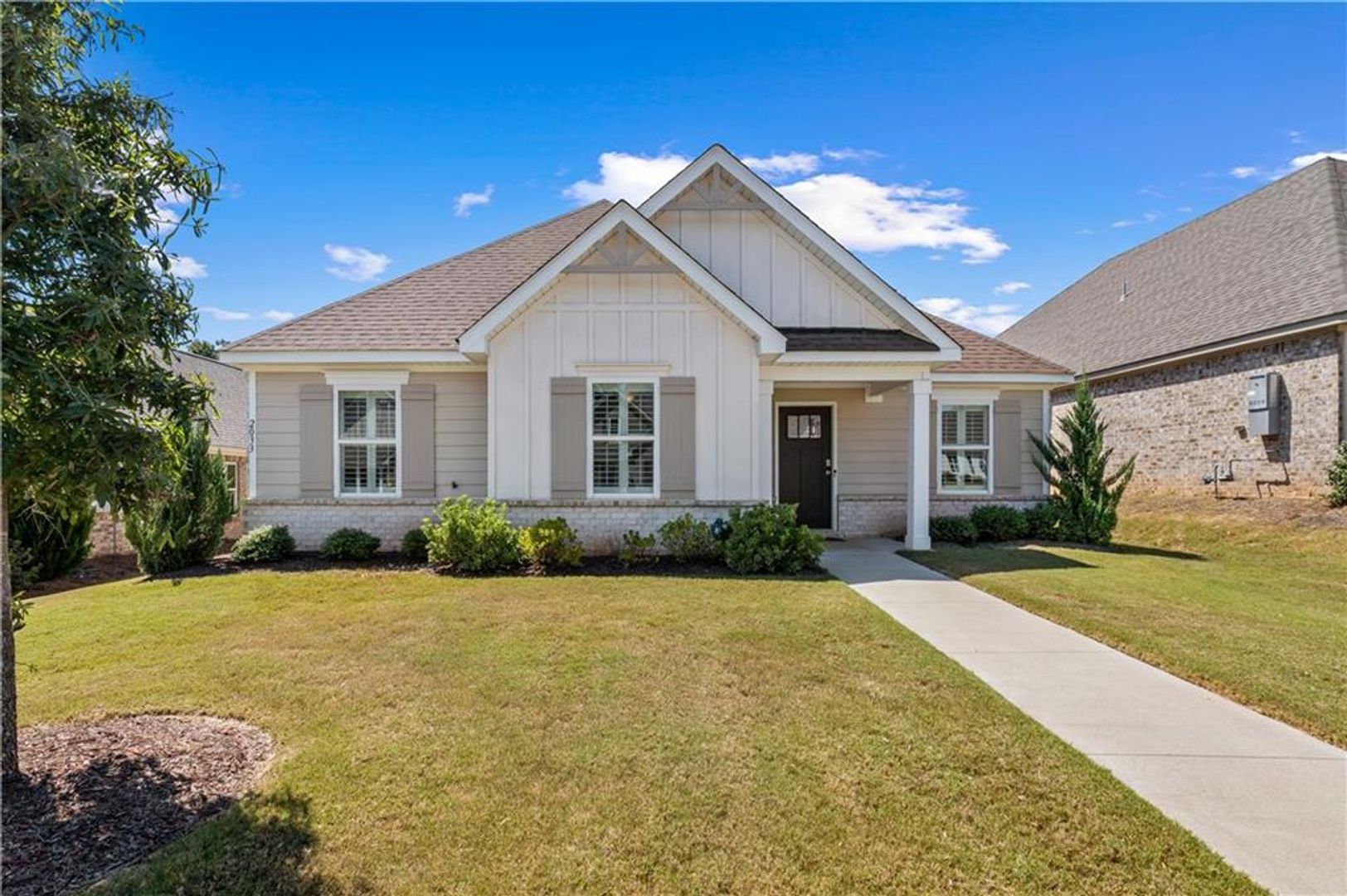 Auburn House: 2033 Armistead Lane