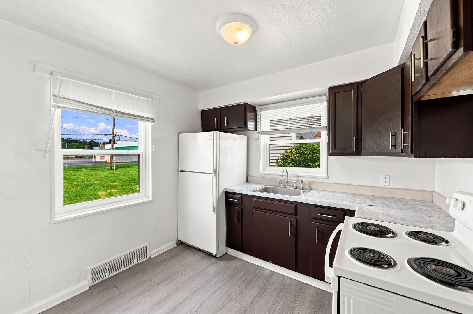 Evansville House: 1717 Lodge Avenue