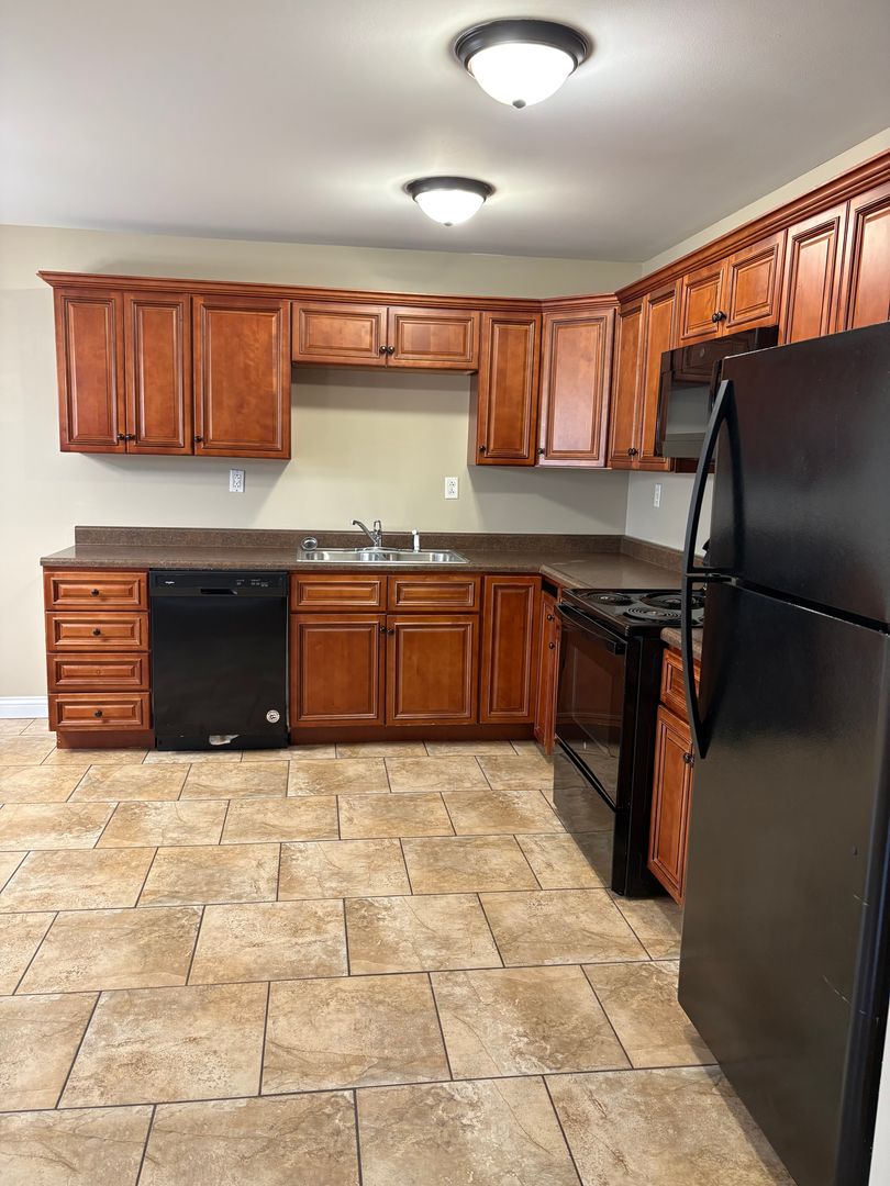 Mt Sterling House: 132 Madison Springs