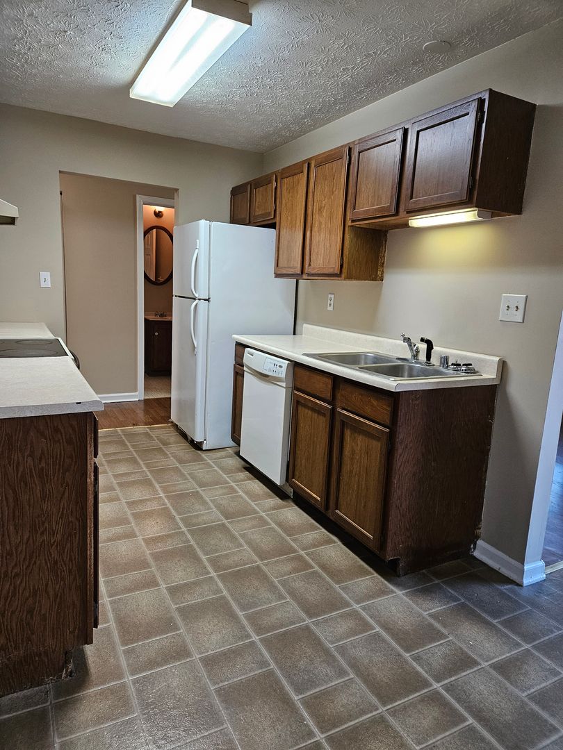 Winchester House: 1322 Dale Drive