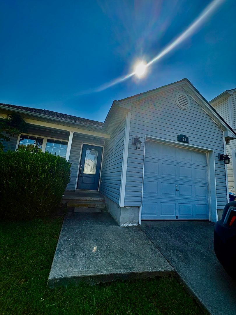 Georgetown House: 120 River Run Ct
