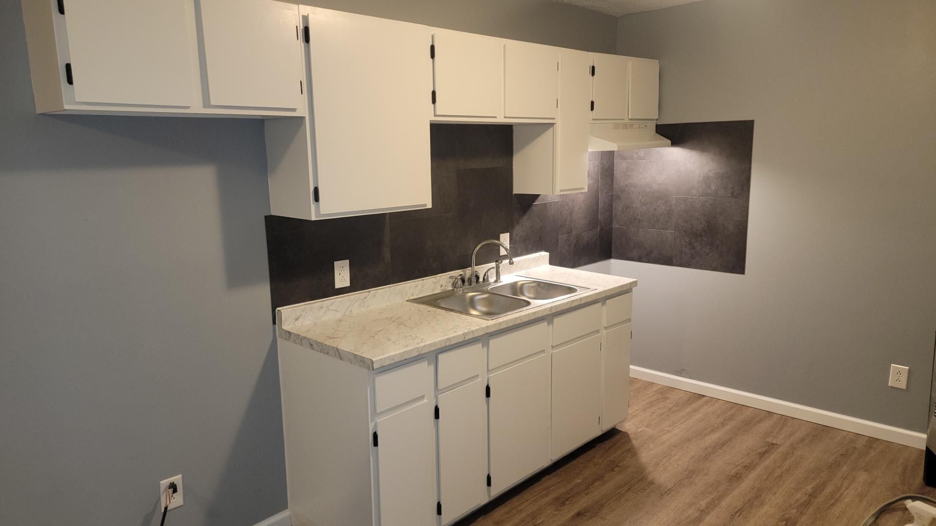 Stanton Apartment: Kevin James Lane