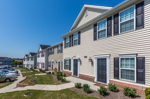 $500 Signing Bonus! Two Bedroom Townhome