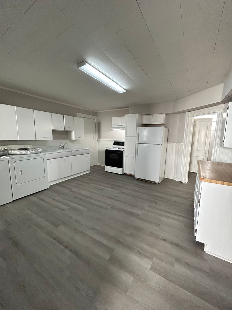 Winchester Apartment: 221 S. Highland St.