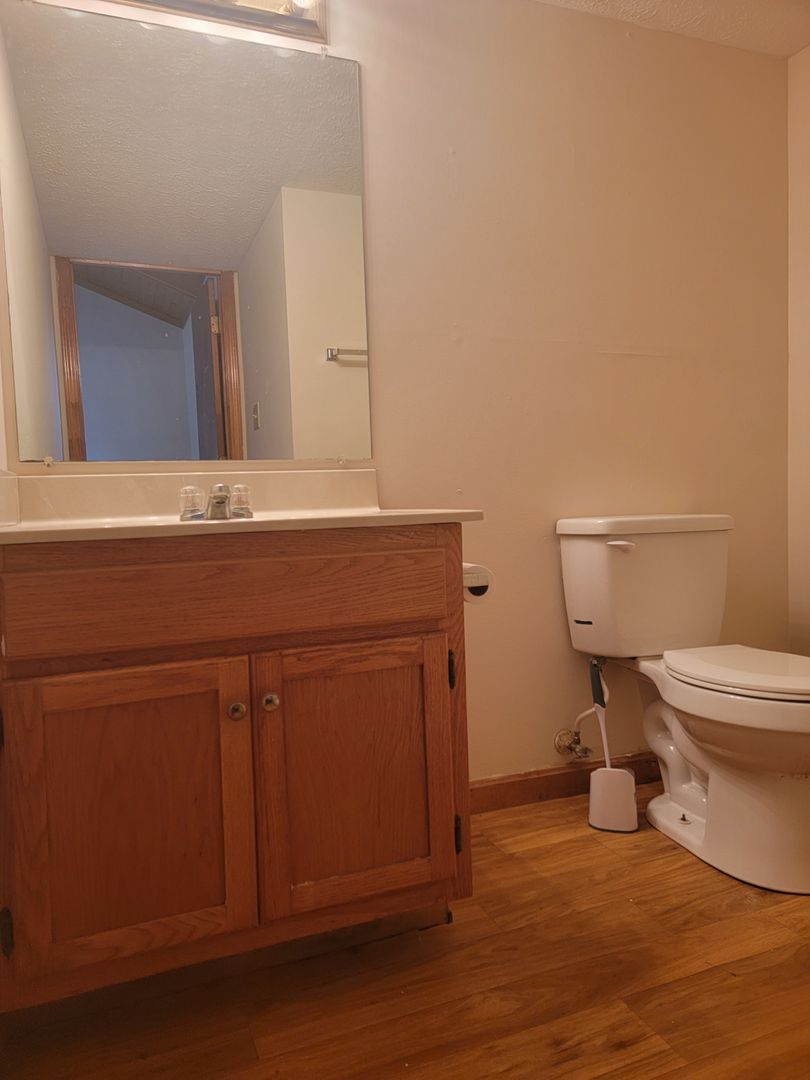 Winchester Apartment: 1139 Dale Drive