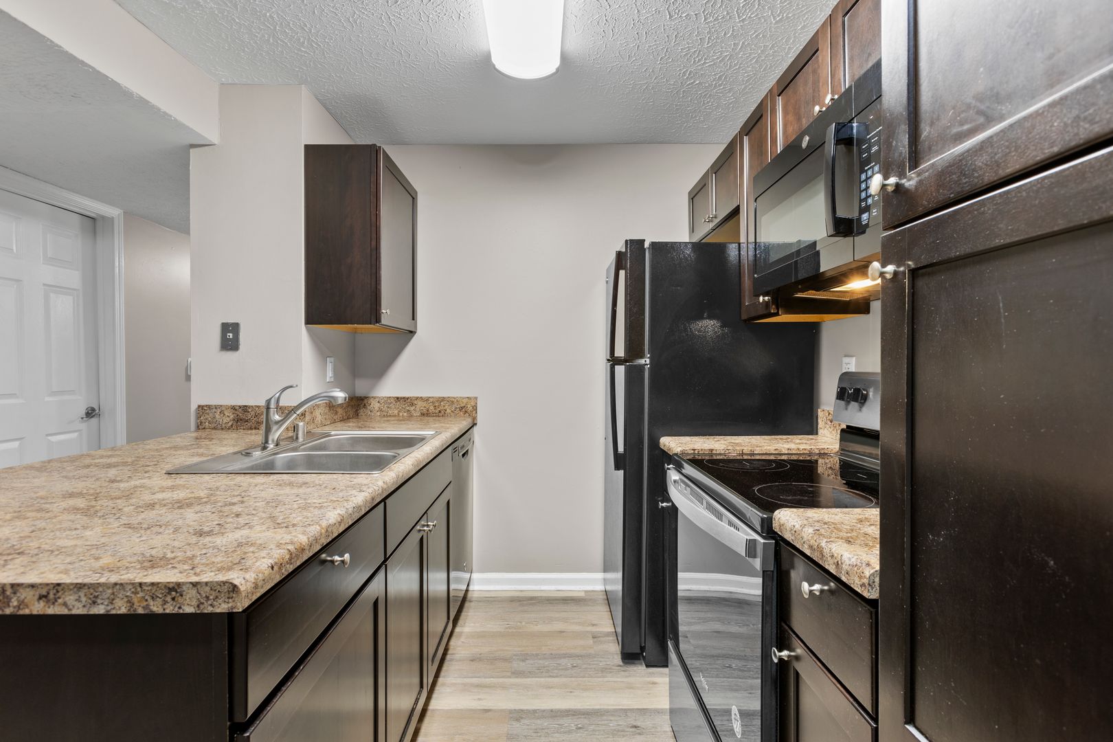 Frankfort Apartment: Bypass Plaza Drive