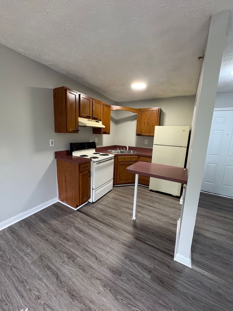 Winchester Apartment: 543 N. Maple Street