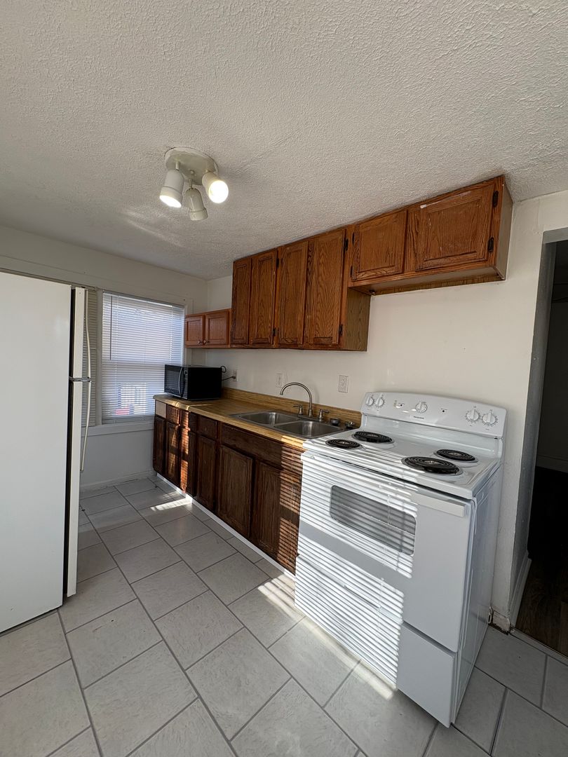 Winchester Apartment: 134 Central Ave