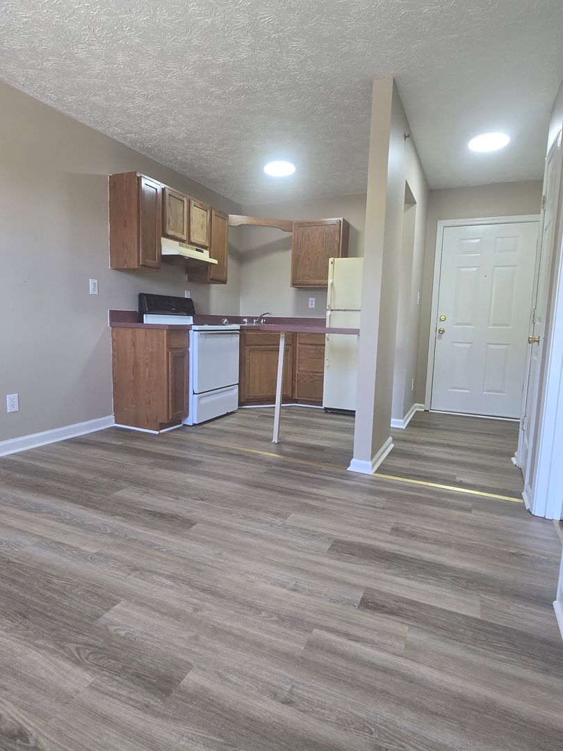 Winchester Apartment: 543 N. Maple Street