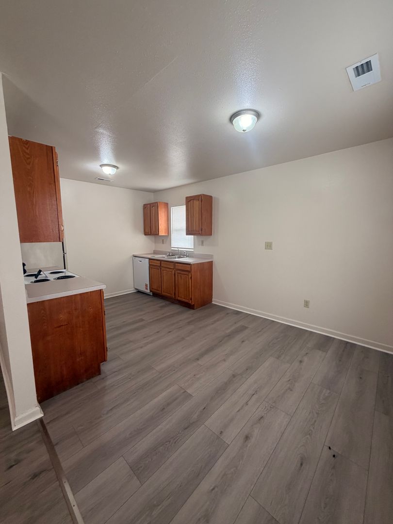 Mt Sterling House: 309 Clearwater Way