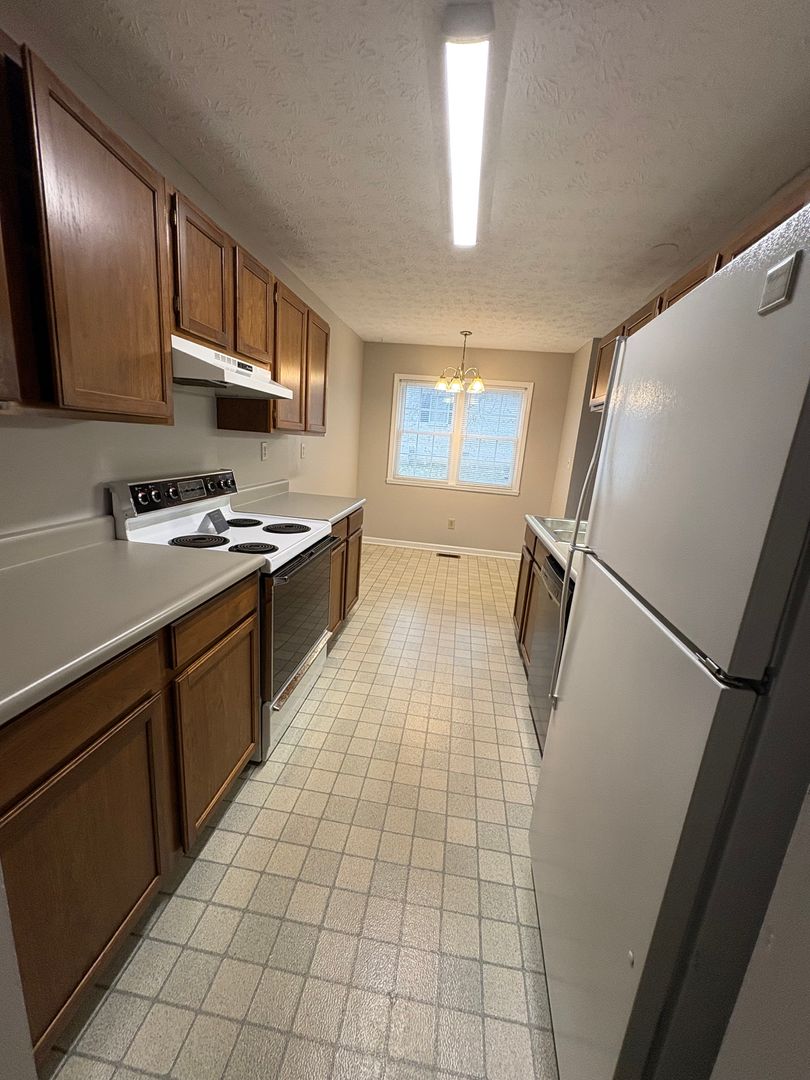 Winchester House: 1320 Dale Drive - 1320 Dale Drive