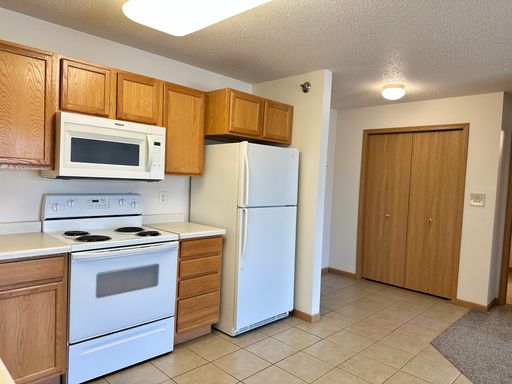 Bedroom 2 Bath - South Fargo – photo 1
