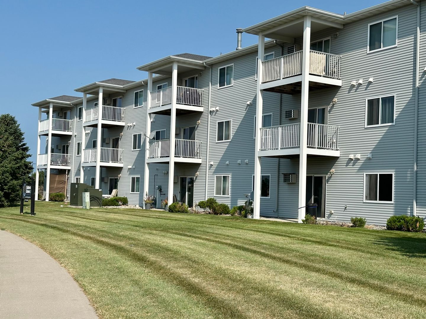 Fargo Apartment: 4431 Calico Drive South