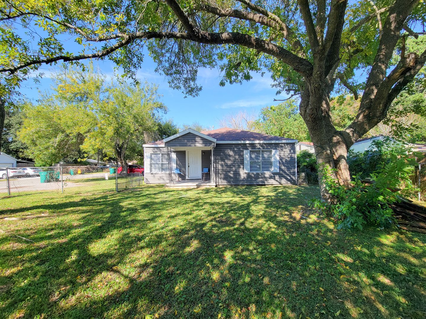 LA MARQUE House: 2330 CEDAR DRIVE