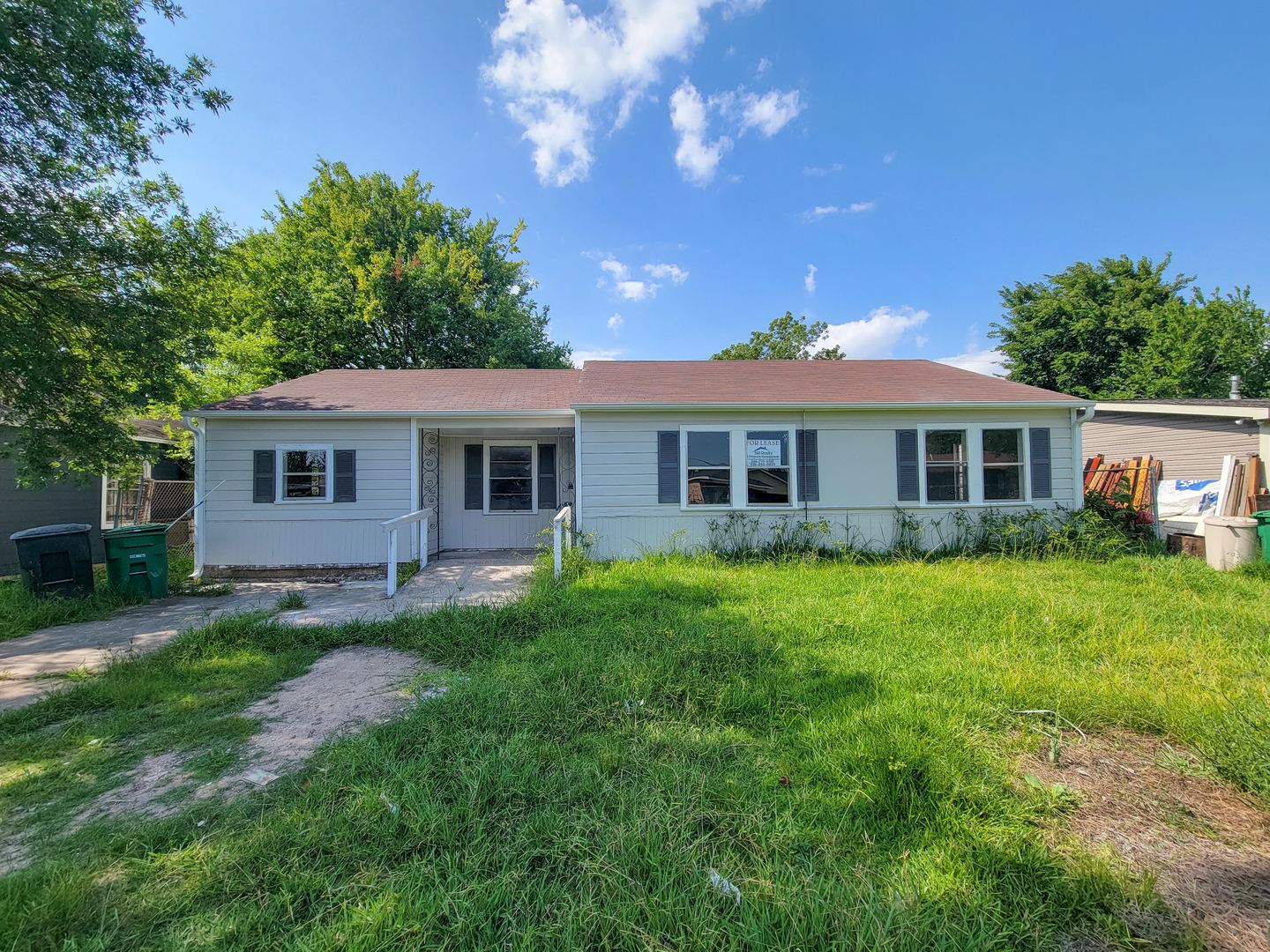 HOUSTON House: 4909 HOLLOWAY DRIVE