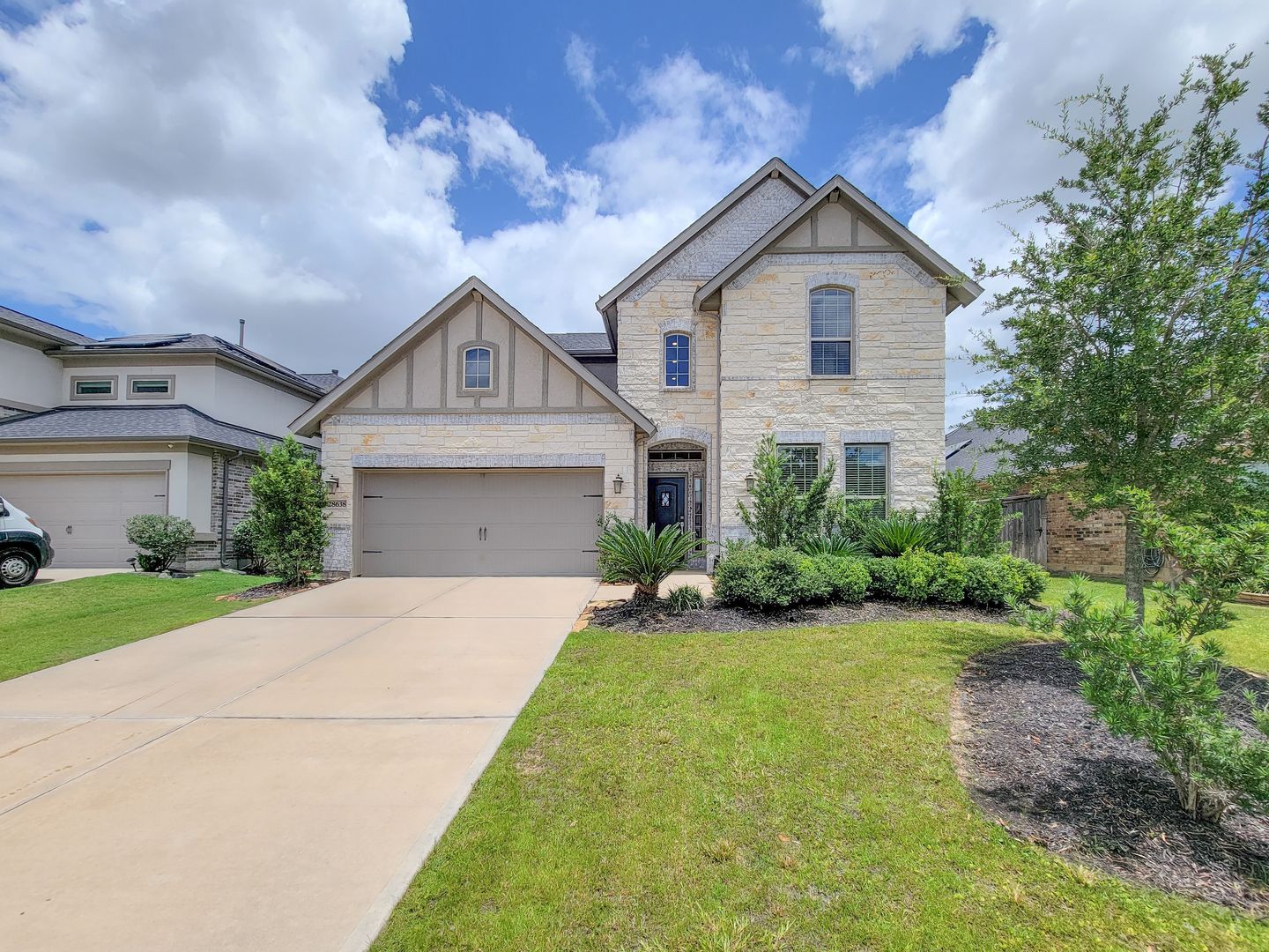 FULSHEAR House: 28638 MONARCH CLIFFS DRIVE