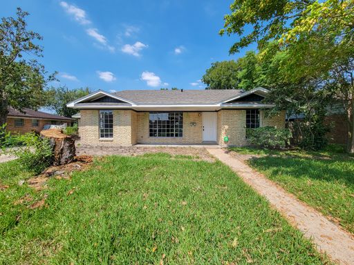 RECENTLY REMODELED 3 BEDROOM 2.5 BATH LEASE HOME – photo 1
