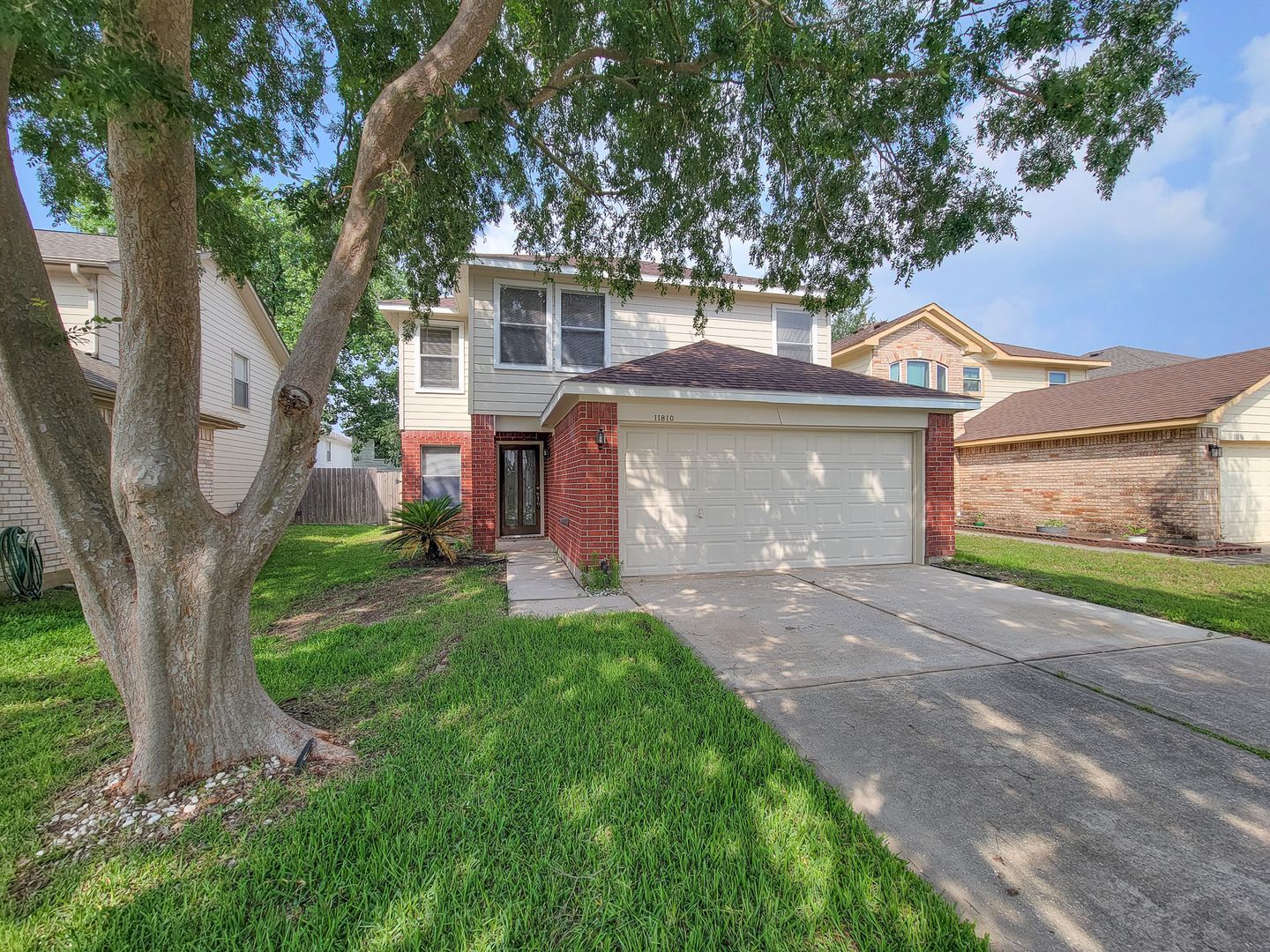 TOMBALL House: 11810 ROLLING STREAM DRIVE