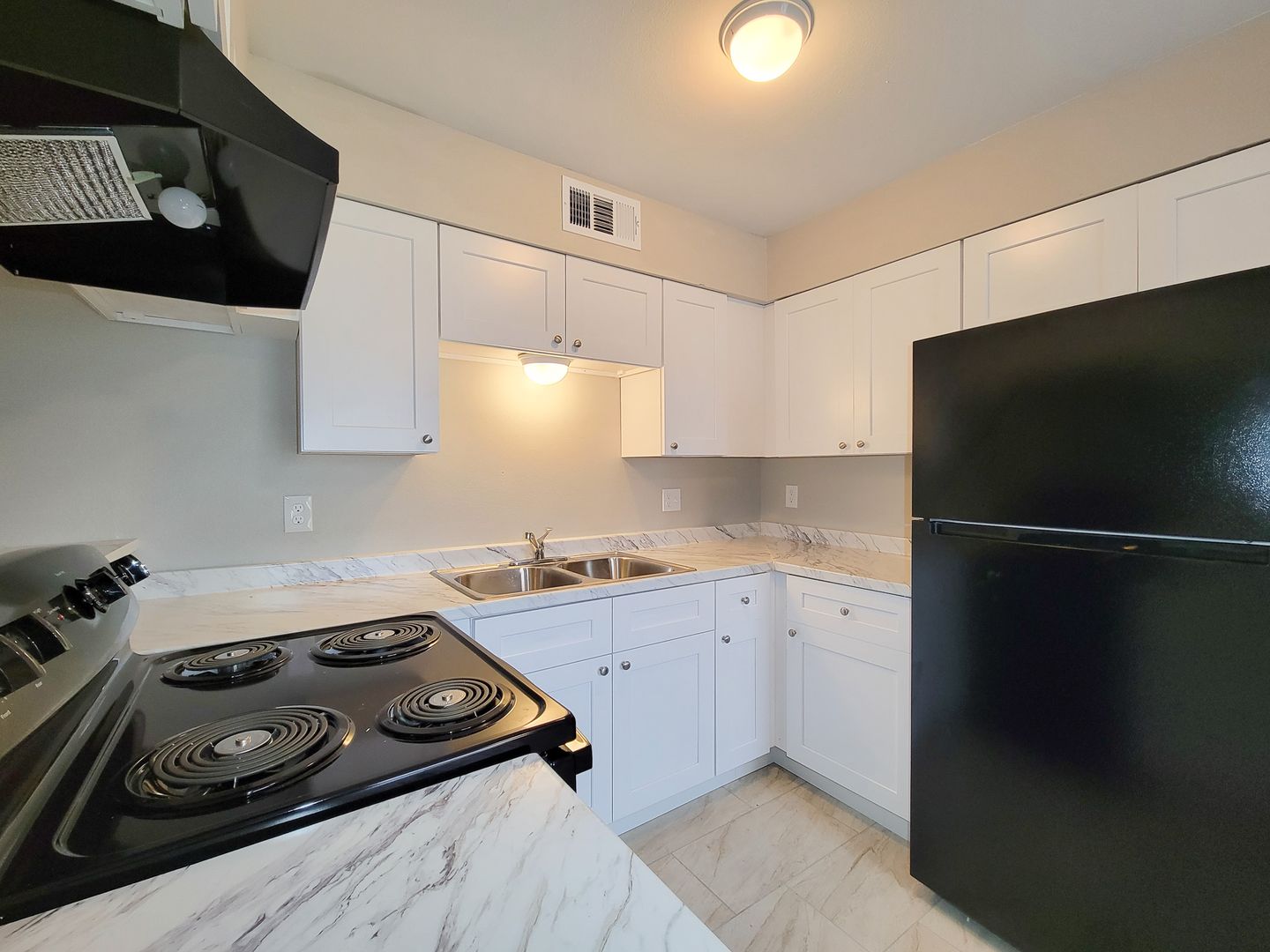 DICKINSON Apartment: 3206 S LOBIT DRIVE