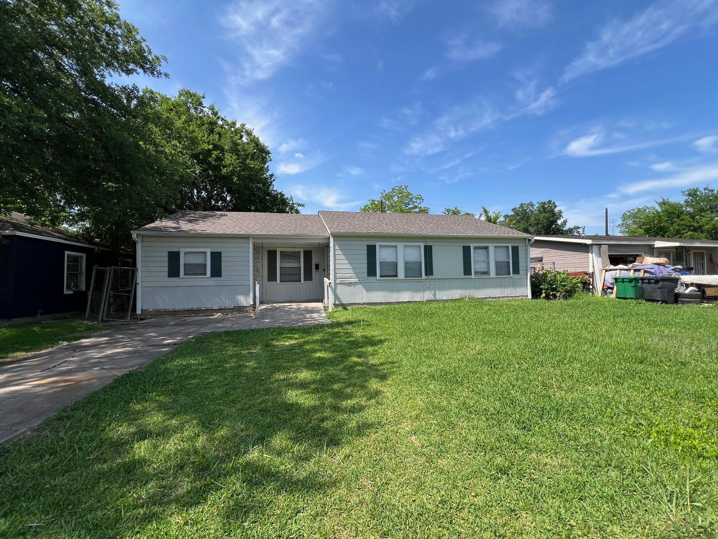 HOUSTON House: 4909 HOLLOWAY DRIVE