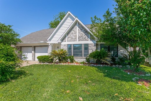 Beautifully renovated 4 bedroom home in a great subdivision – photo 1