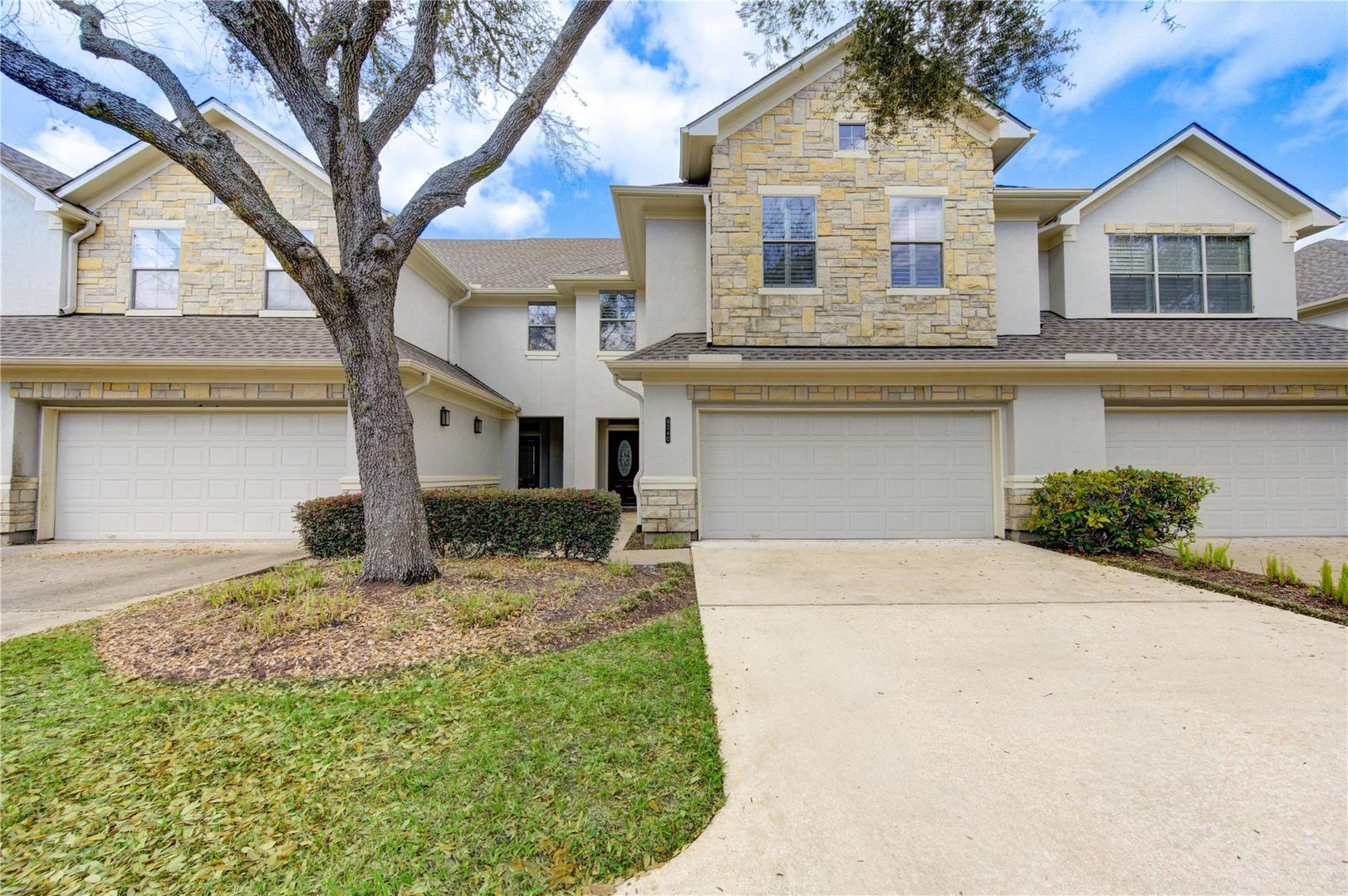 MISSOURI CITY House: 4340 LAKE WALK COURT
