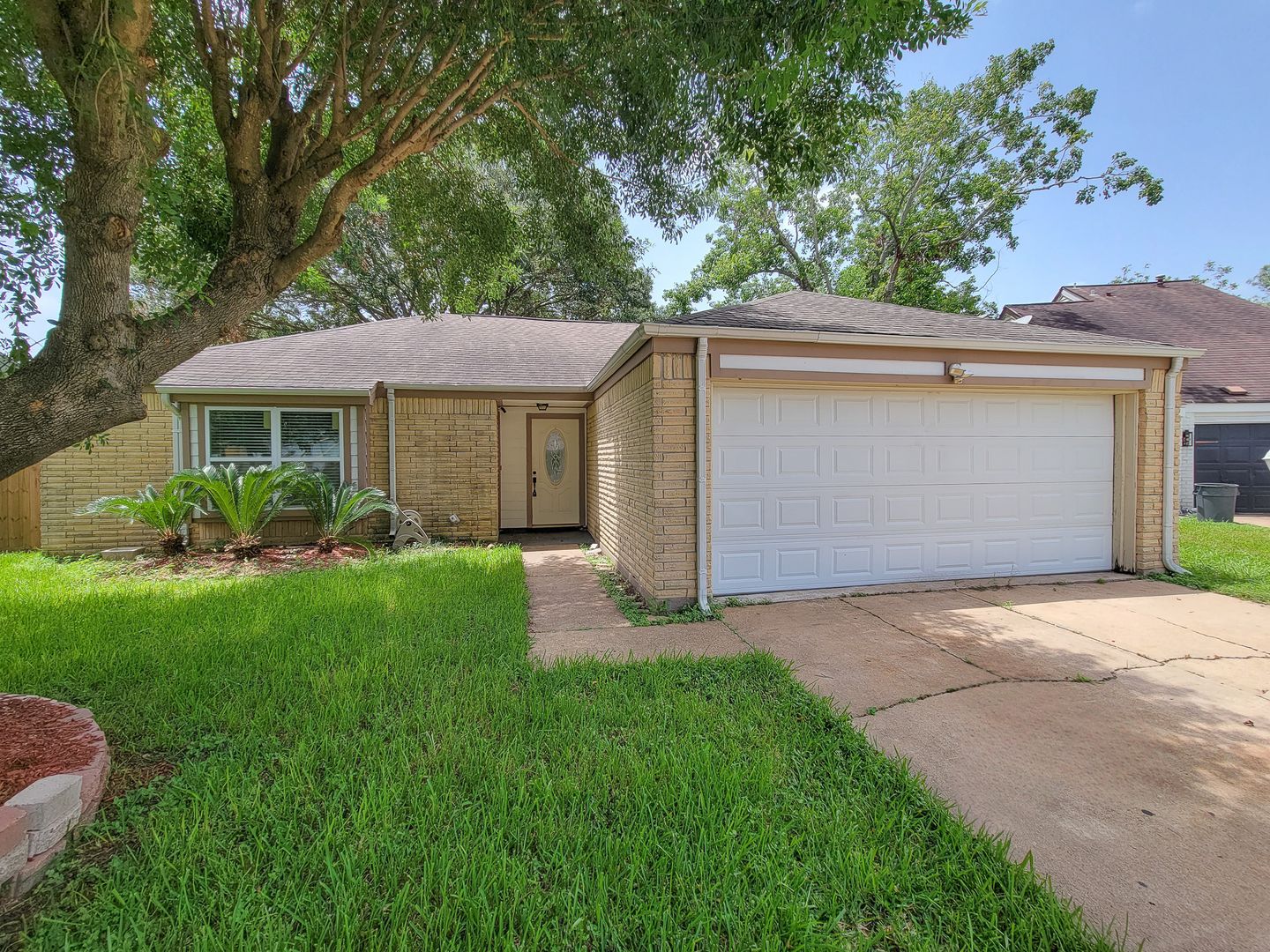 HOUSTON House: 10010 SAGECANYON DRIVE