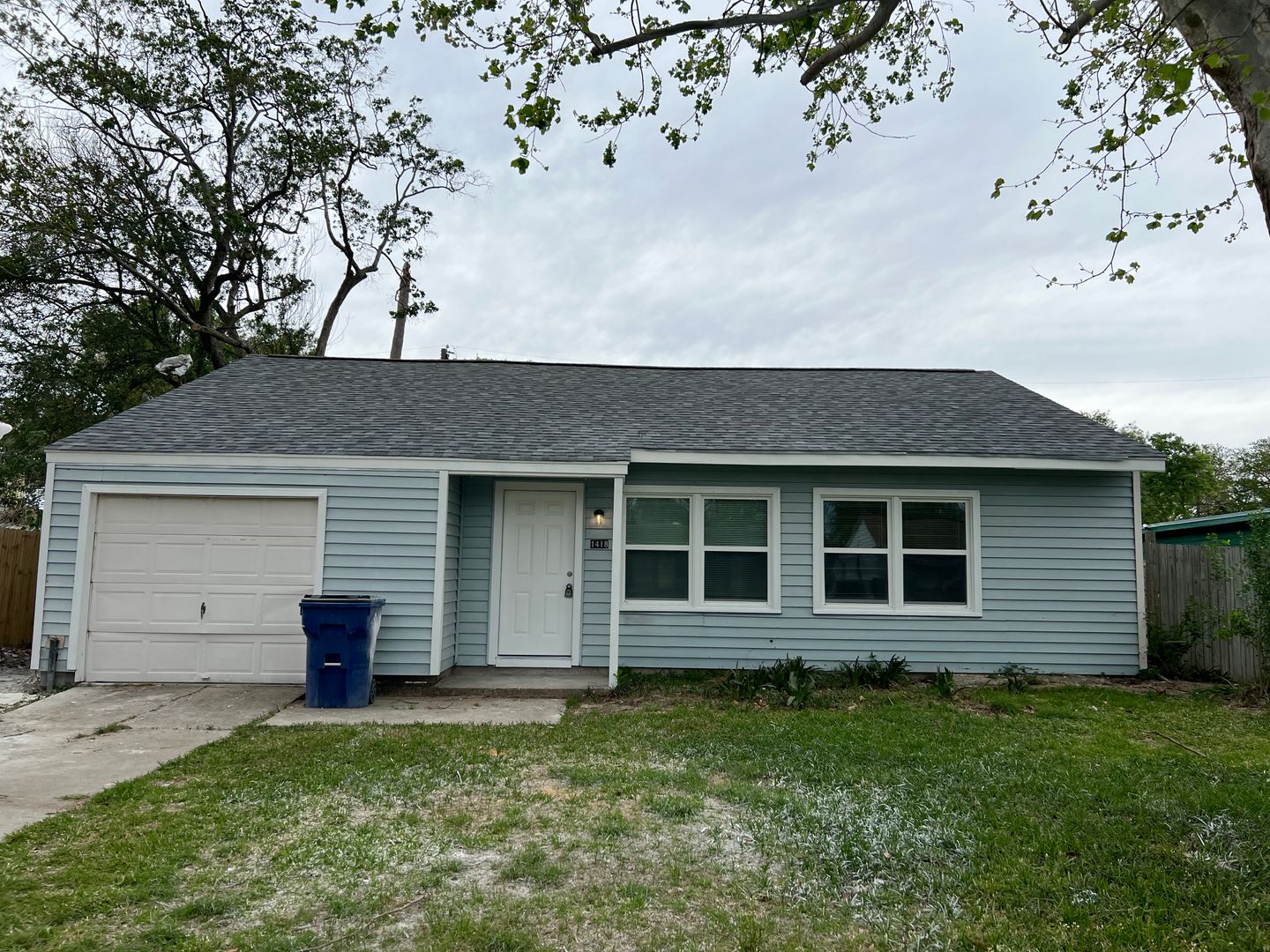 TEXAS CITY House: 1418 2ND AVE N