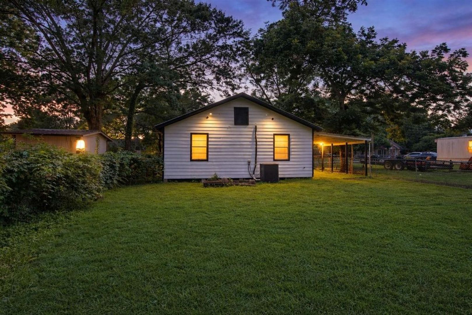 CLEVELAND House: 406 BARDASH STREET