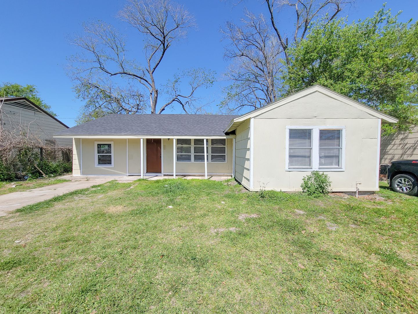 HOUSTON House: 5815 SOUTHSEAS STREET