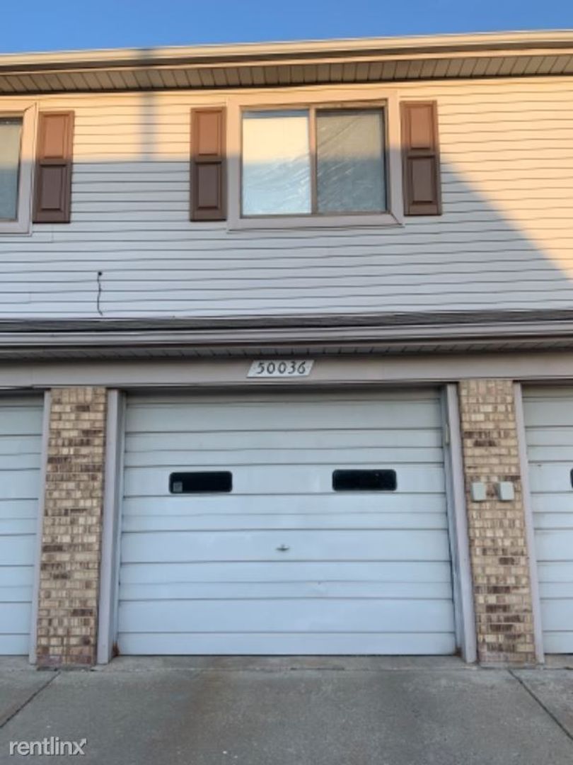 New Baltimore House: 50036 South Jimmy Court