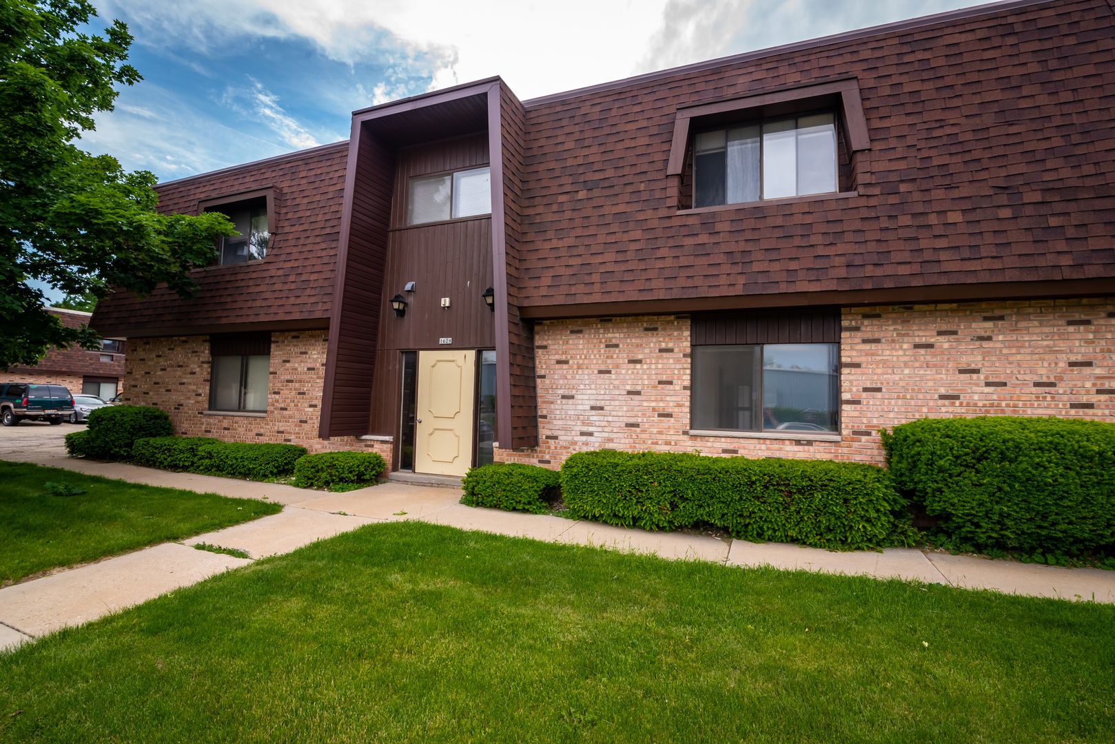 Grafton Apartment: 1531 7th ave