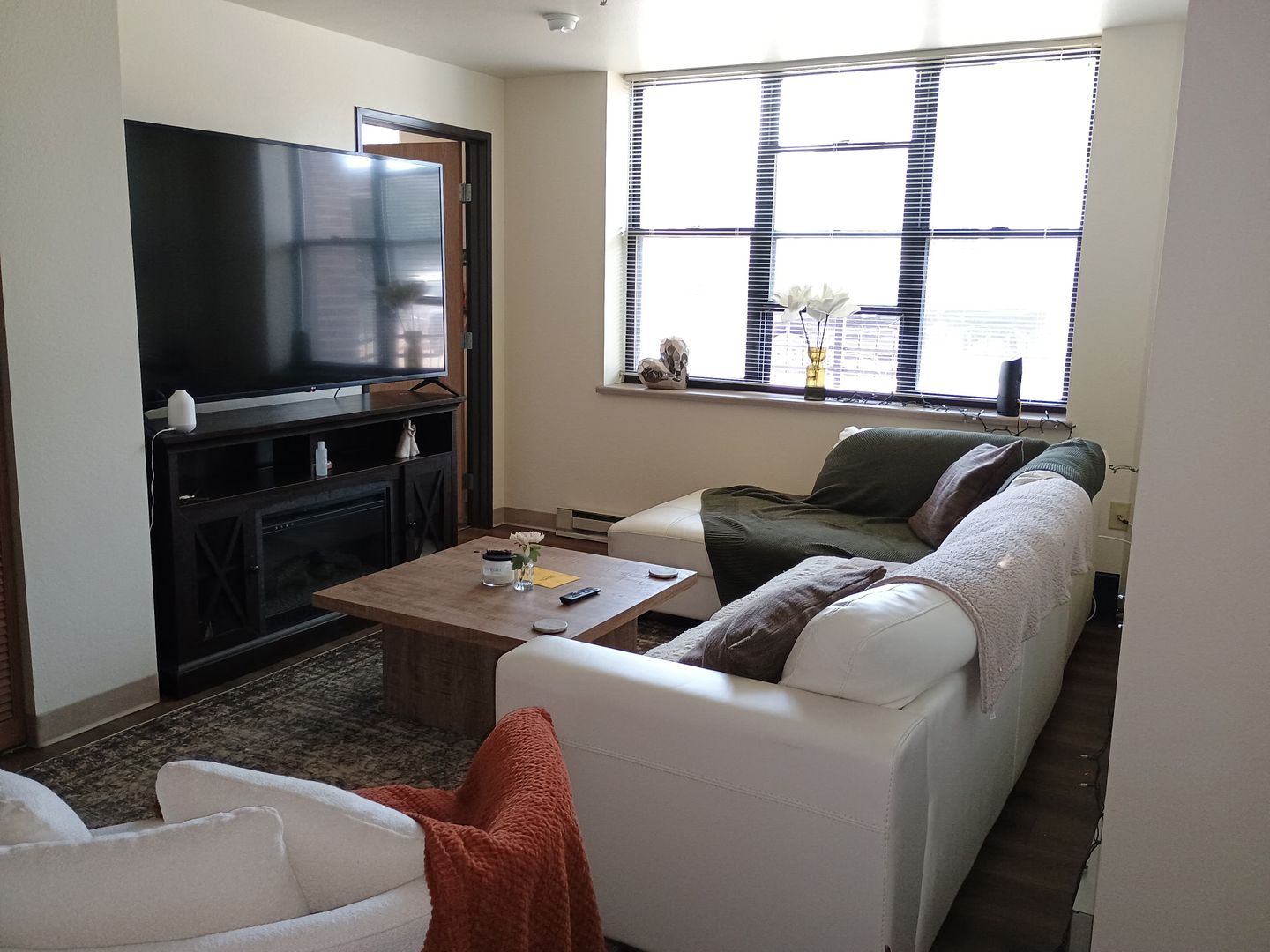 Oshkosh Apartment: 1120 E. Parkway Ave
