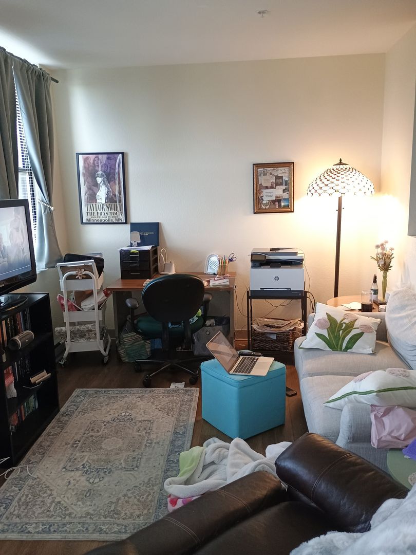 Oshkosh Apartment: 1120 E. Parkway Ave