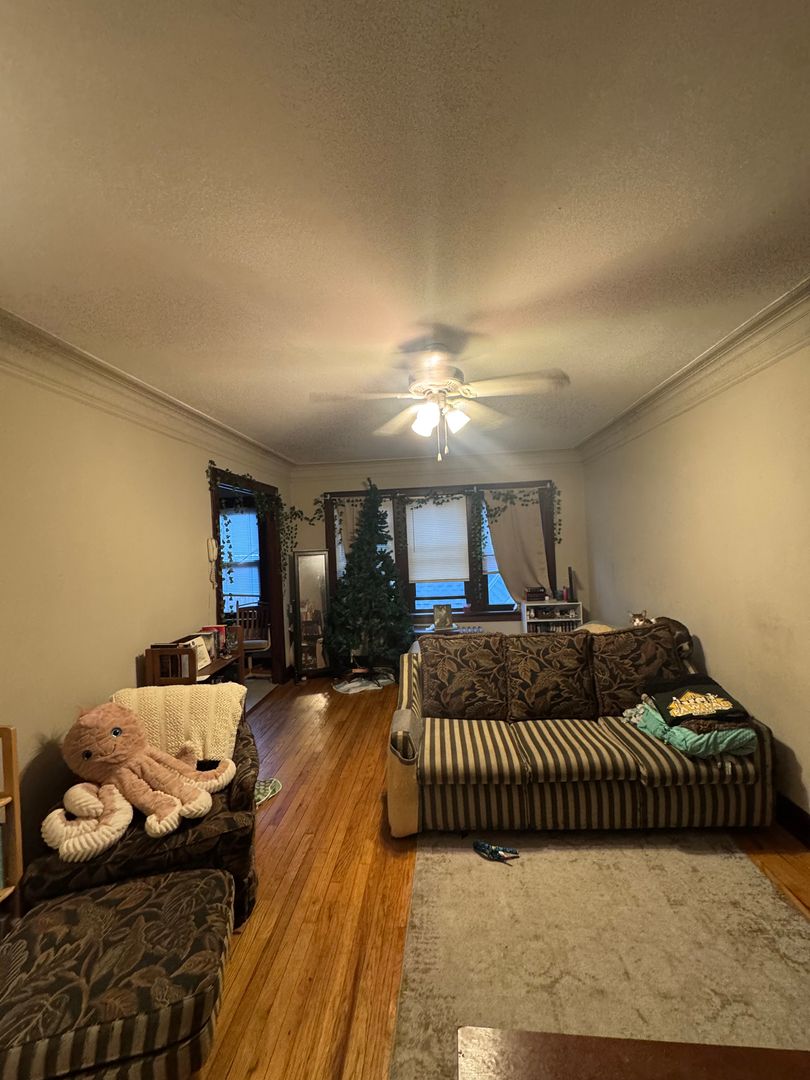 Milwaukee Apartment: 2001 W Michigan