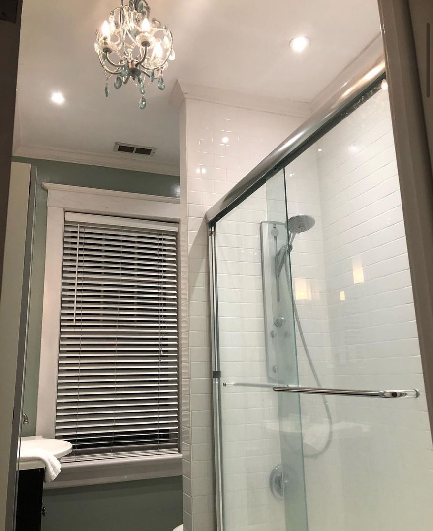 Savannah Apartment: 3 West 36th Street