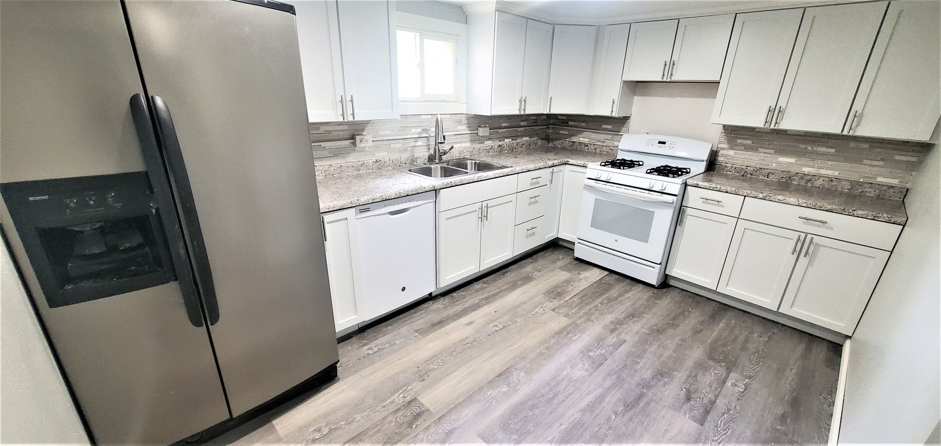 Gillette Apartment: 401 S Ross Ave