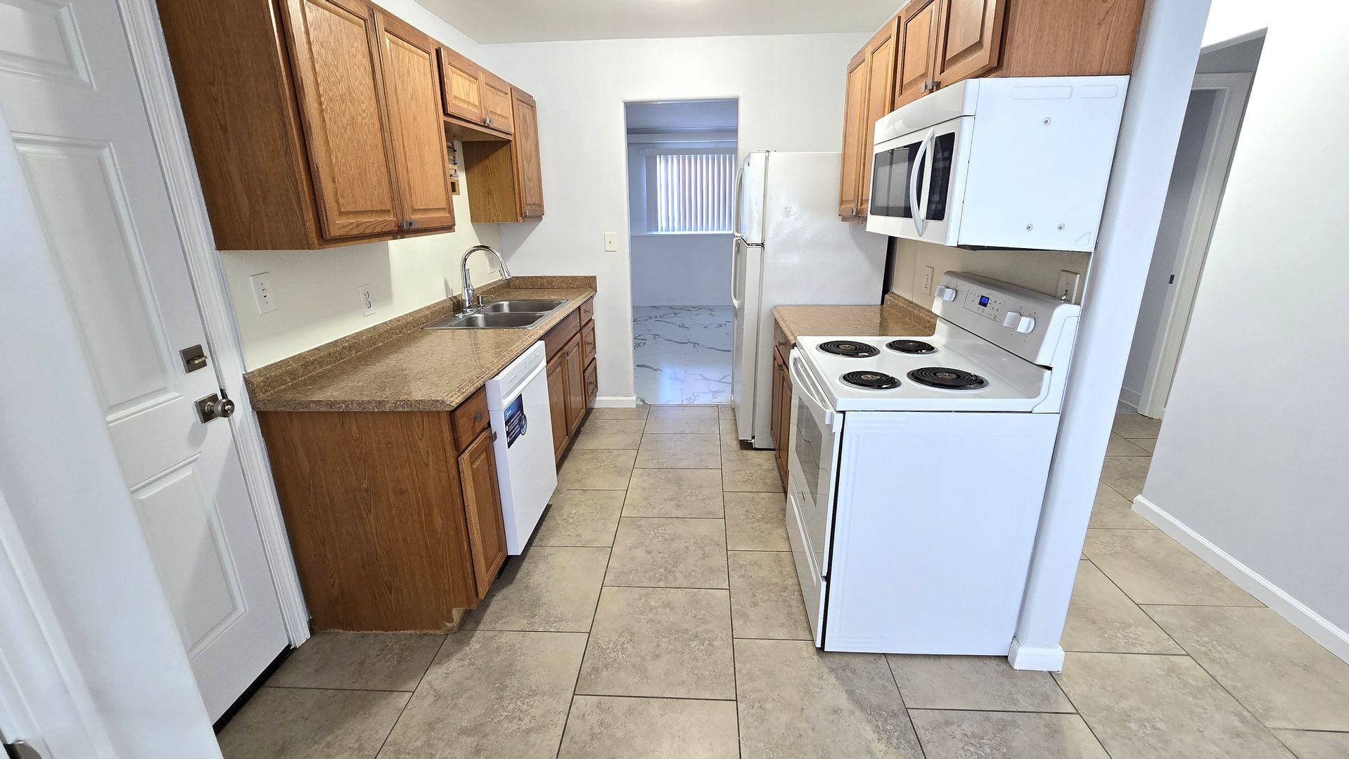 Gillette Apartment: 704 Vivian Street